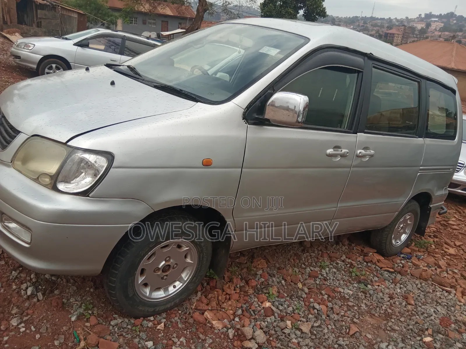 Toyota Noah 2.0 AWD (8 Seater) 2001 Silver