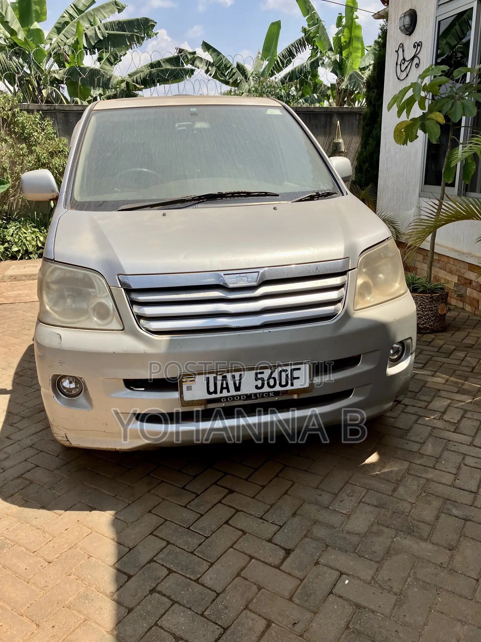 Toyota Noah 2.0 FWD (8 Seater) 2002 Silver