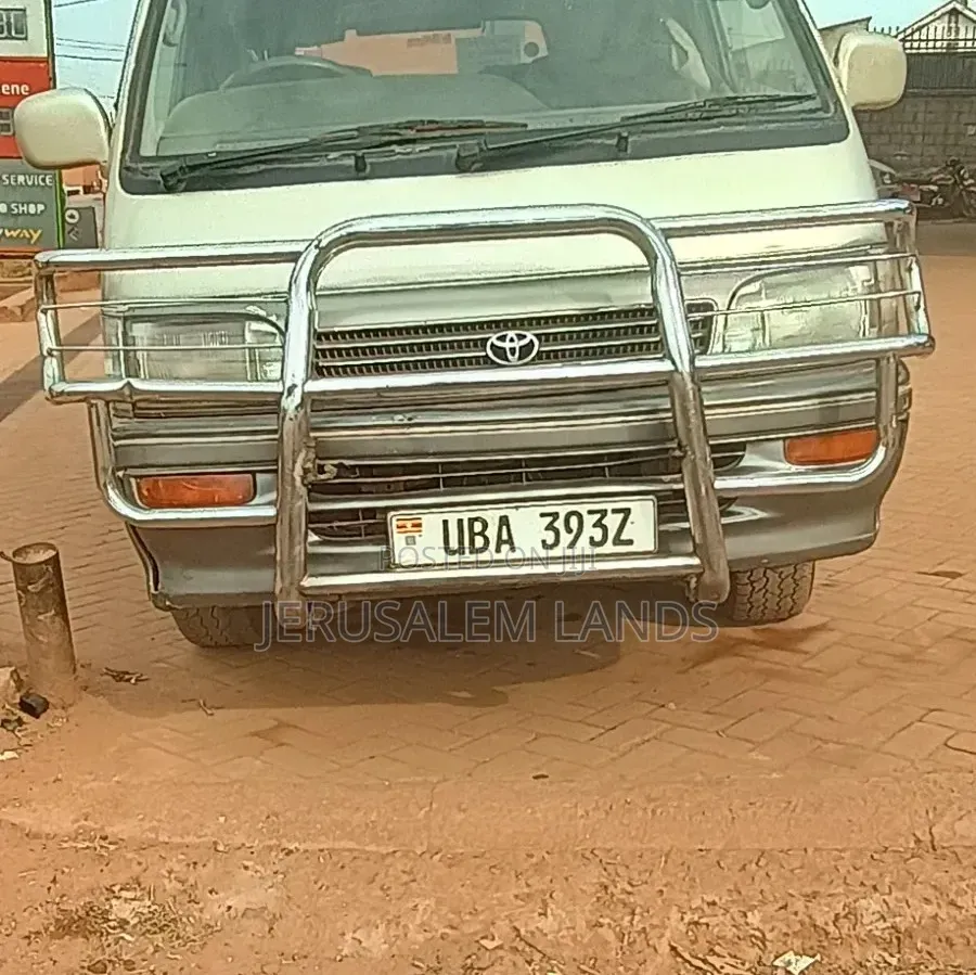 Toyota HiAce 2000 Grey