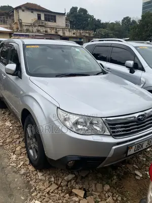 Subaru Forester 2.0D X 2010 Gray
