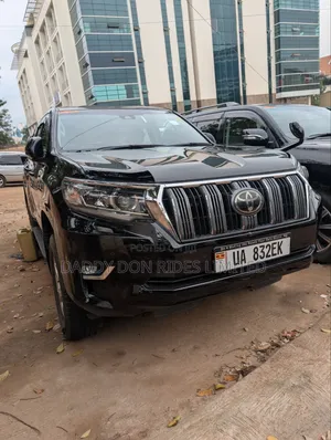 Toyota Land Cruiser Prado 2018 Black