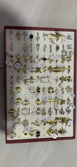 90 Pieces Rings in a Box