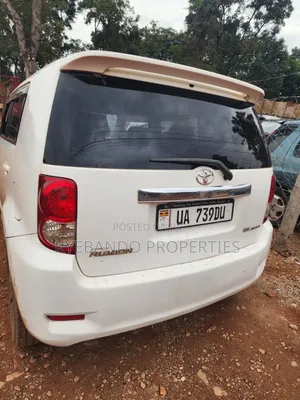 Toyota Corolla Rumion 2008 White