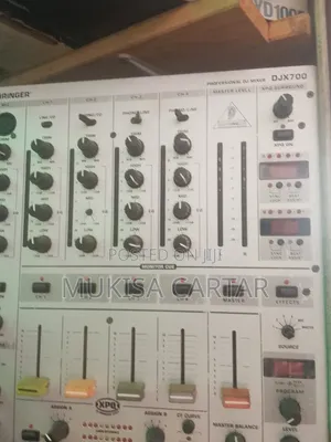 DJX700 Behringer