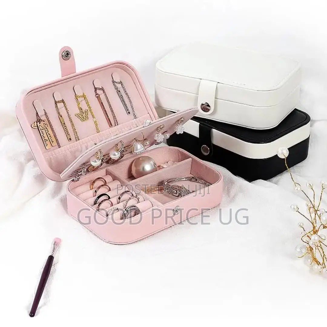 Compact, Zippered Mini Jewelry Boxes