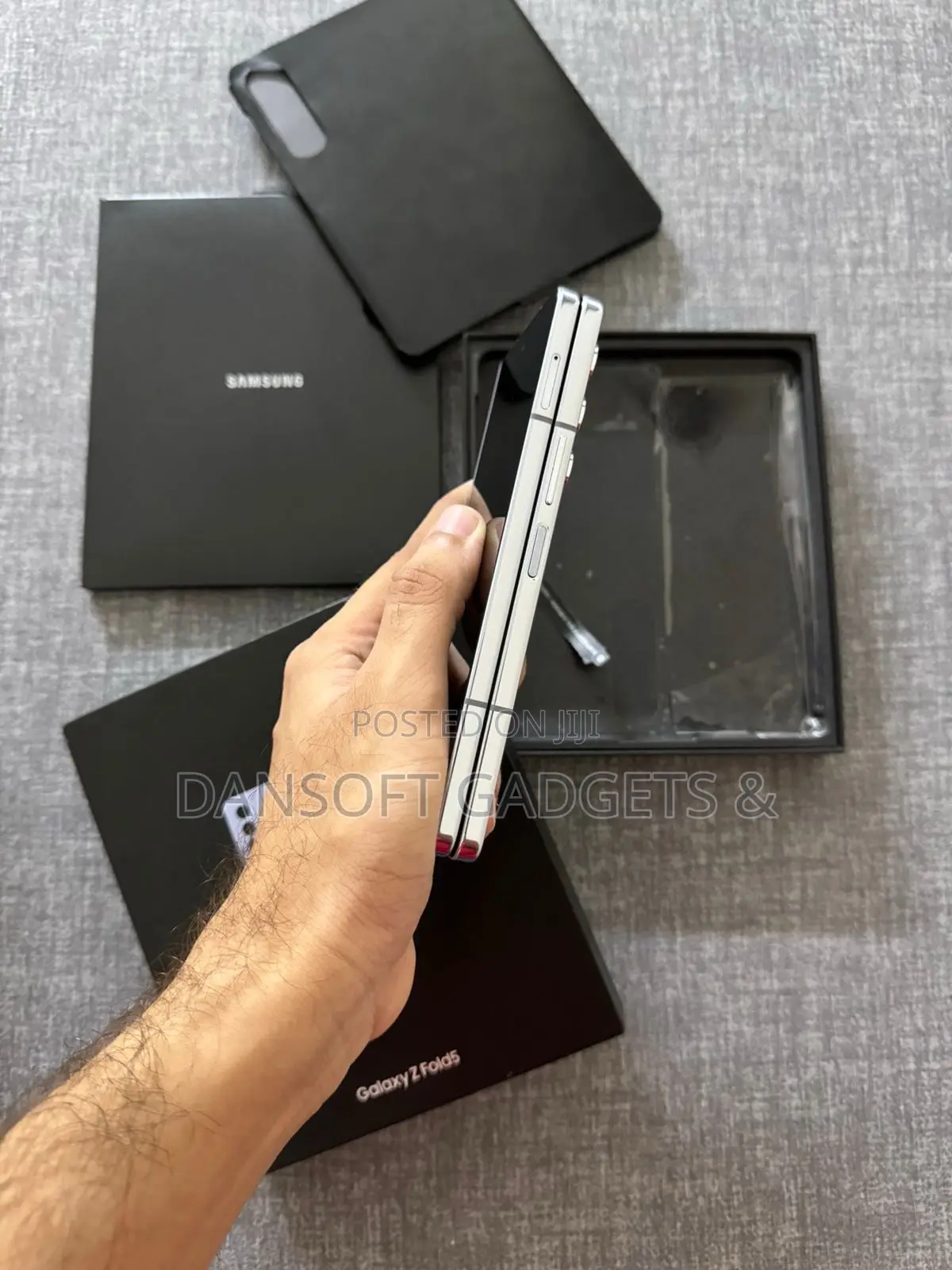 New Samsung Galaxy Z Fold 5 256 GB Gray