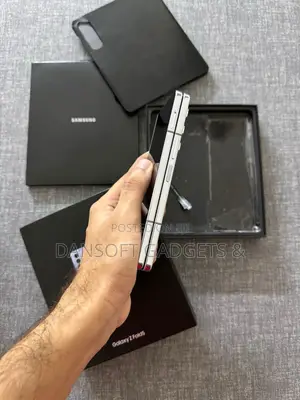 New Samsung Galaxy Z Fold 5 256 GB Gray