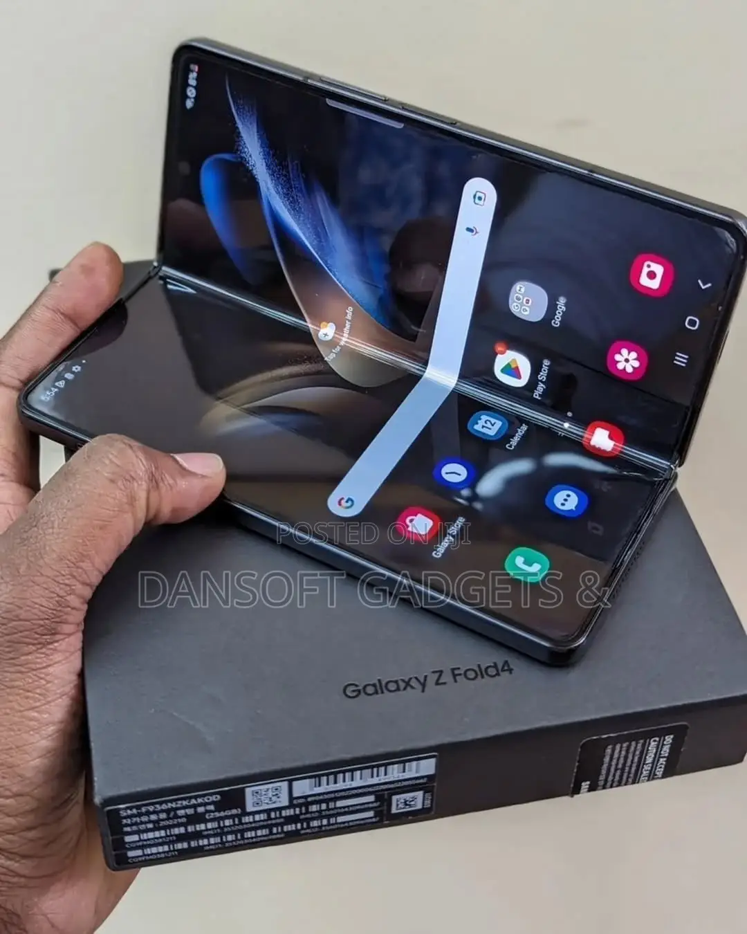 New Samsung Galaxy Z Fold4 256 GB Gray