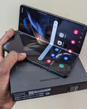 New Samsung Galaxy Z Fold4 256 GB Gray