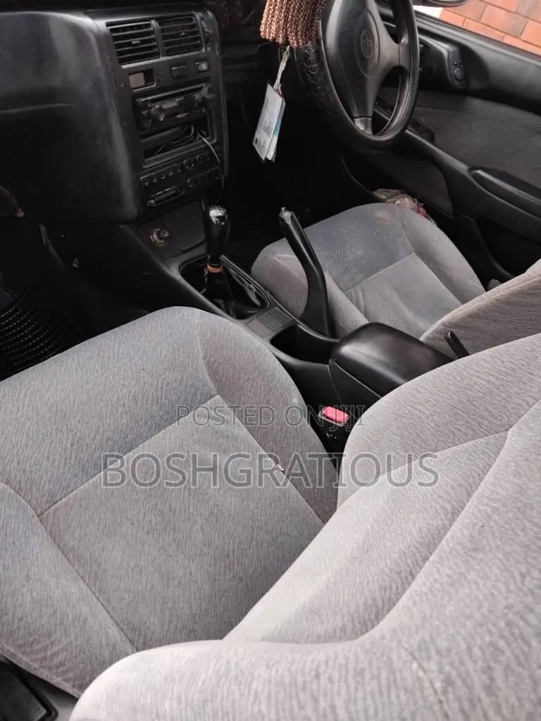Toyota Corona 1995 Green