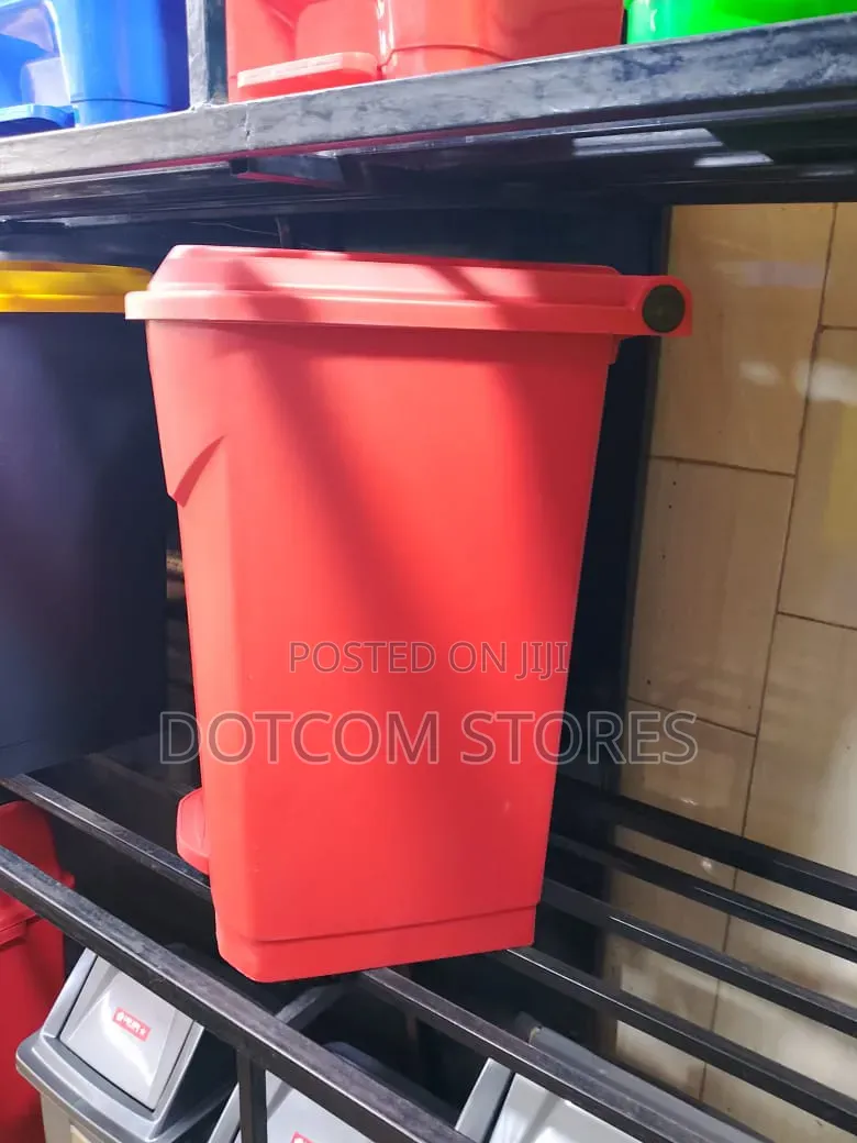 Outdoor 50l Plastic Wheelie Dustbin
