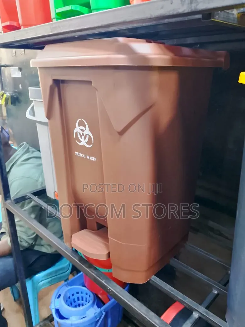 Outdoor 50l Plastic Wheelie Dustbin