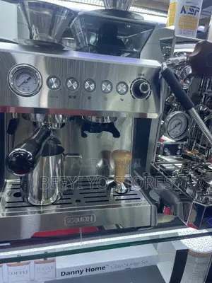 ZZUOM Commercial-Style Espresso Machine With Integrated Grinder.