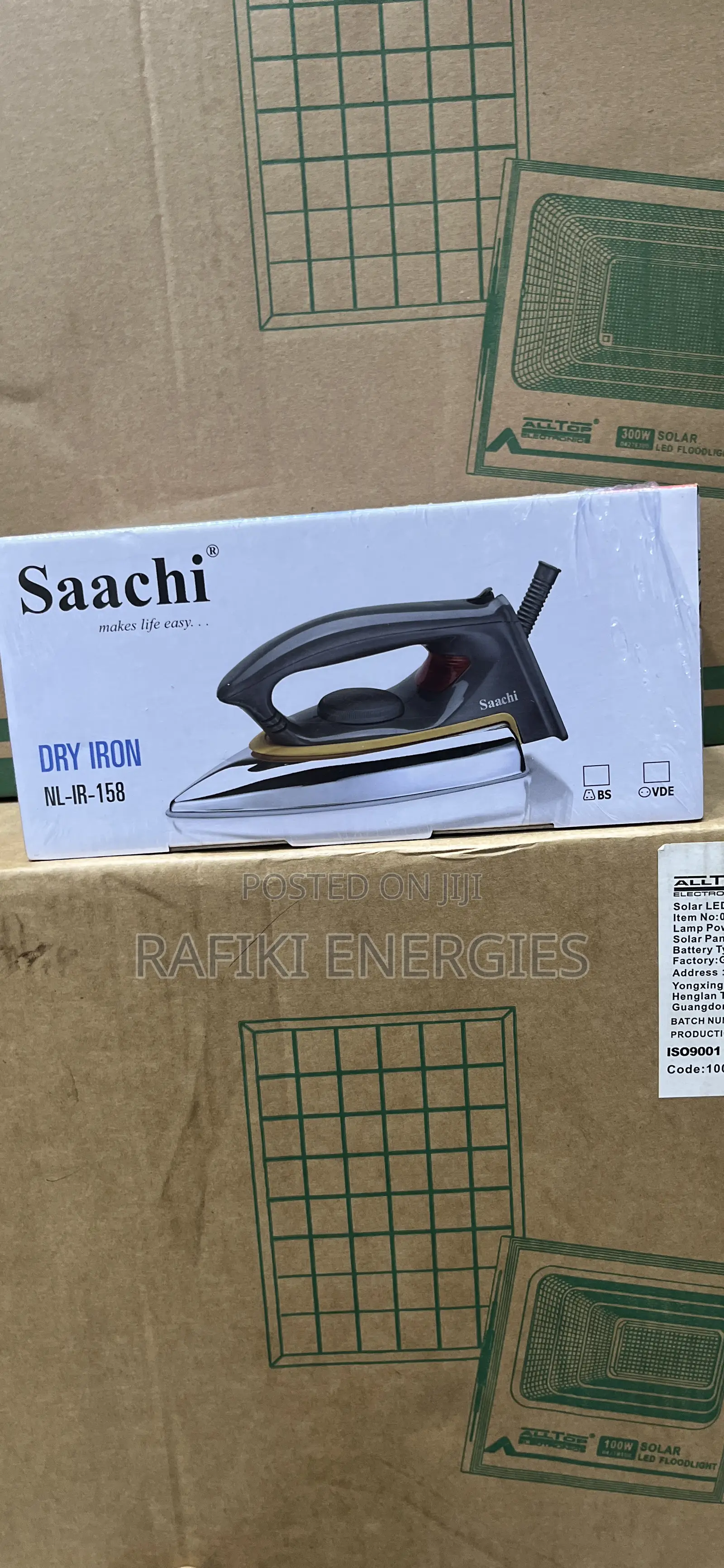Saachi Dry Iron