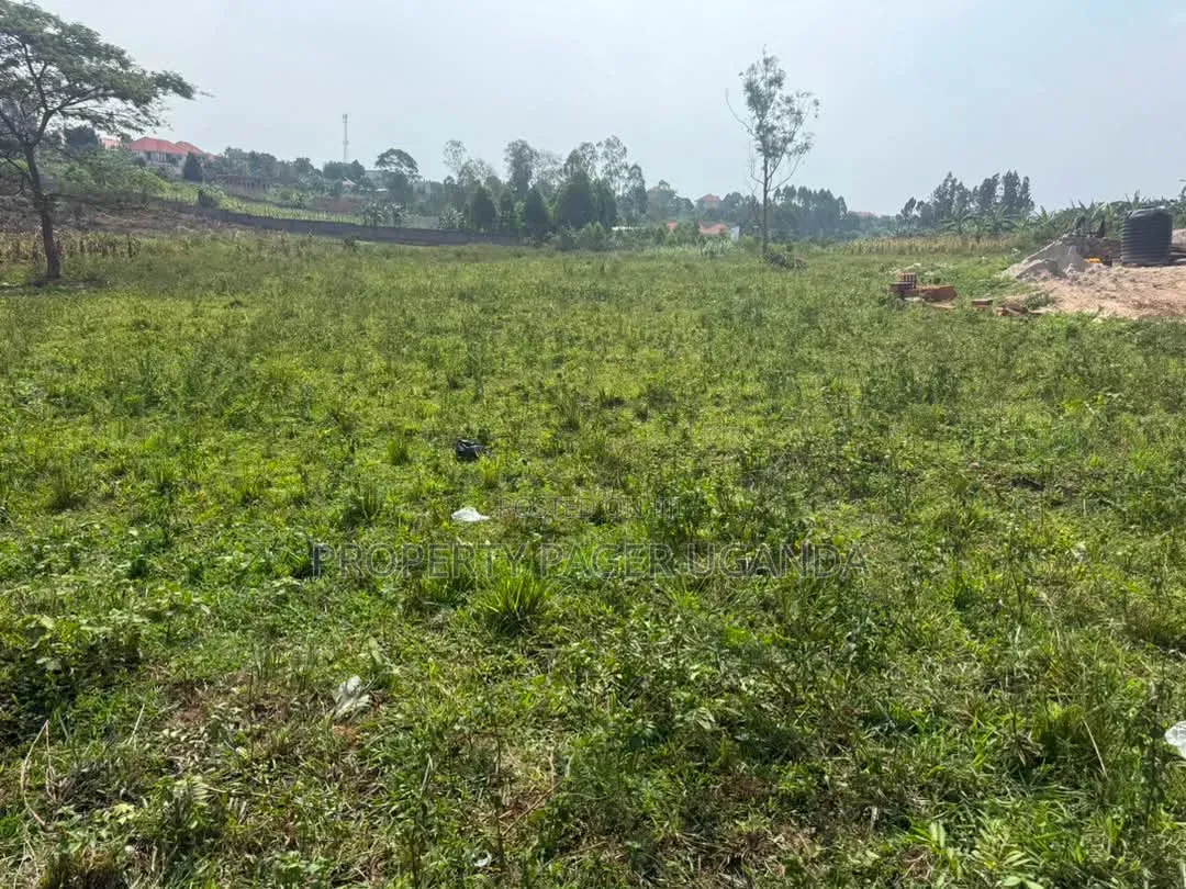 11 Decimals for Sale in Kira-Kitukutwe Parliamentary Sacco