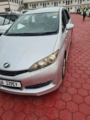 Toyota Wish 2012 Silver