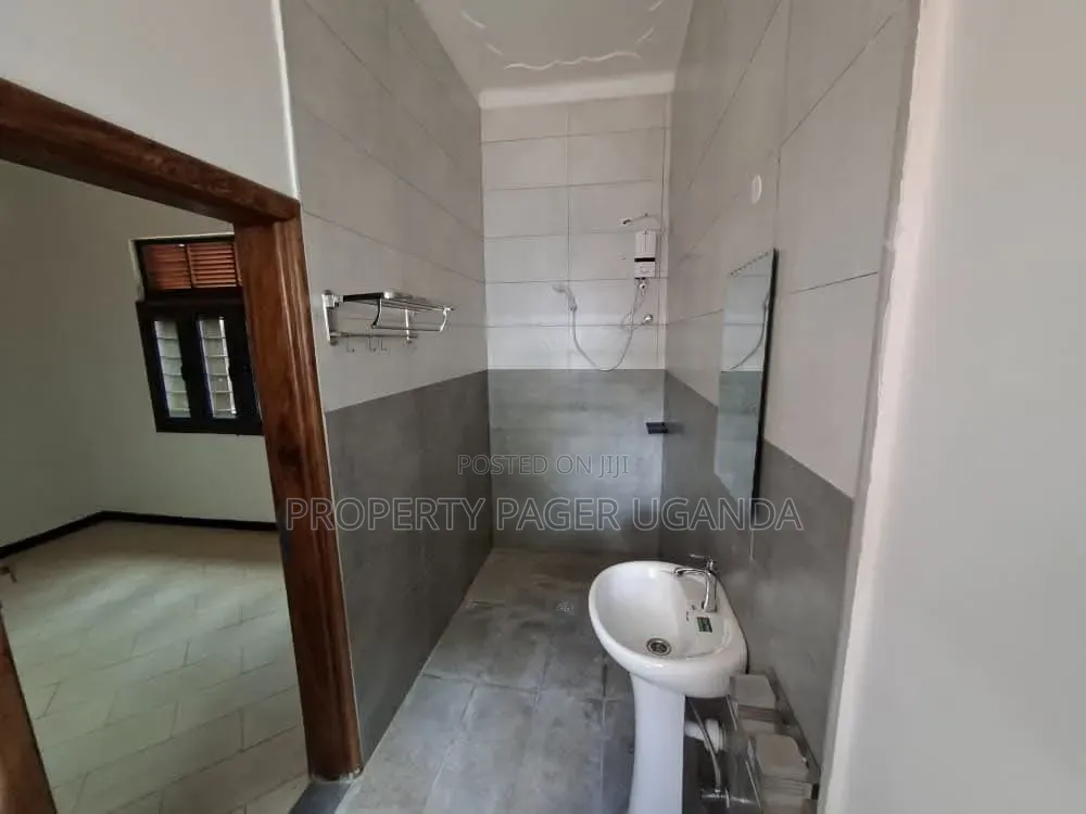 2bdrm House in Kira-Kitukutwe for rent