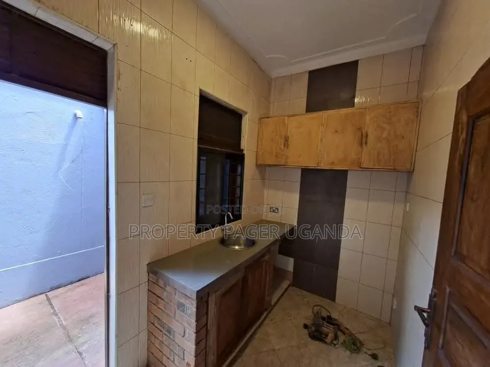 2bdrm House in Kira-Kitukutwe for rent