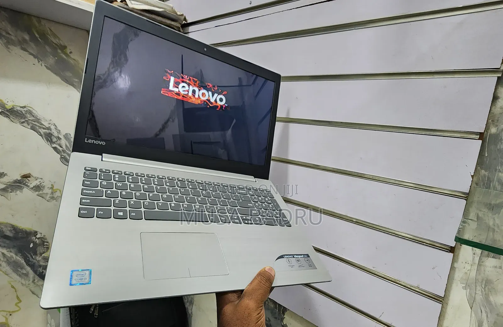 Laptop Lenovo IdeaPad 320 8GB Intel Core i3 HDD 500GB