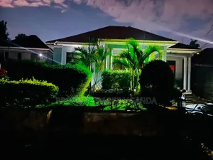 4bdrm Bungalow in Kira-Nsasa for sale