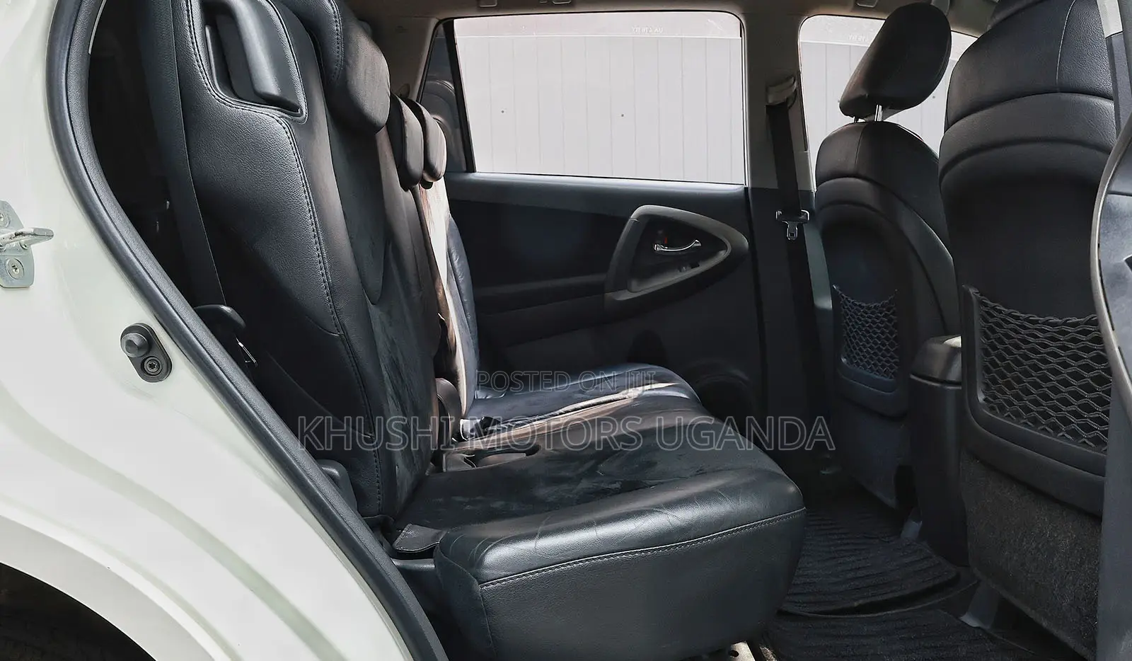 Toyota Vanguard 2012 White