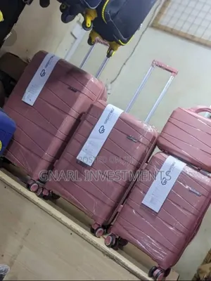 4 Set Suit Cases