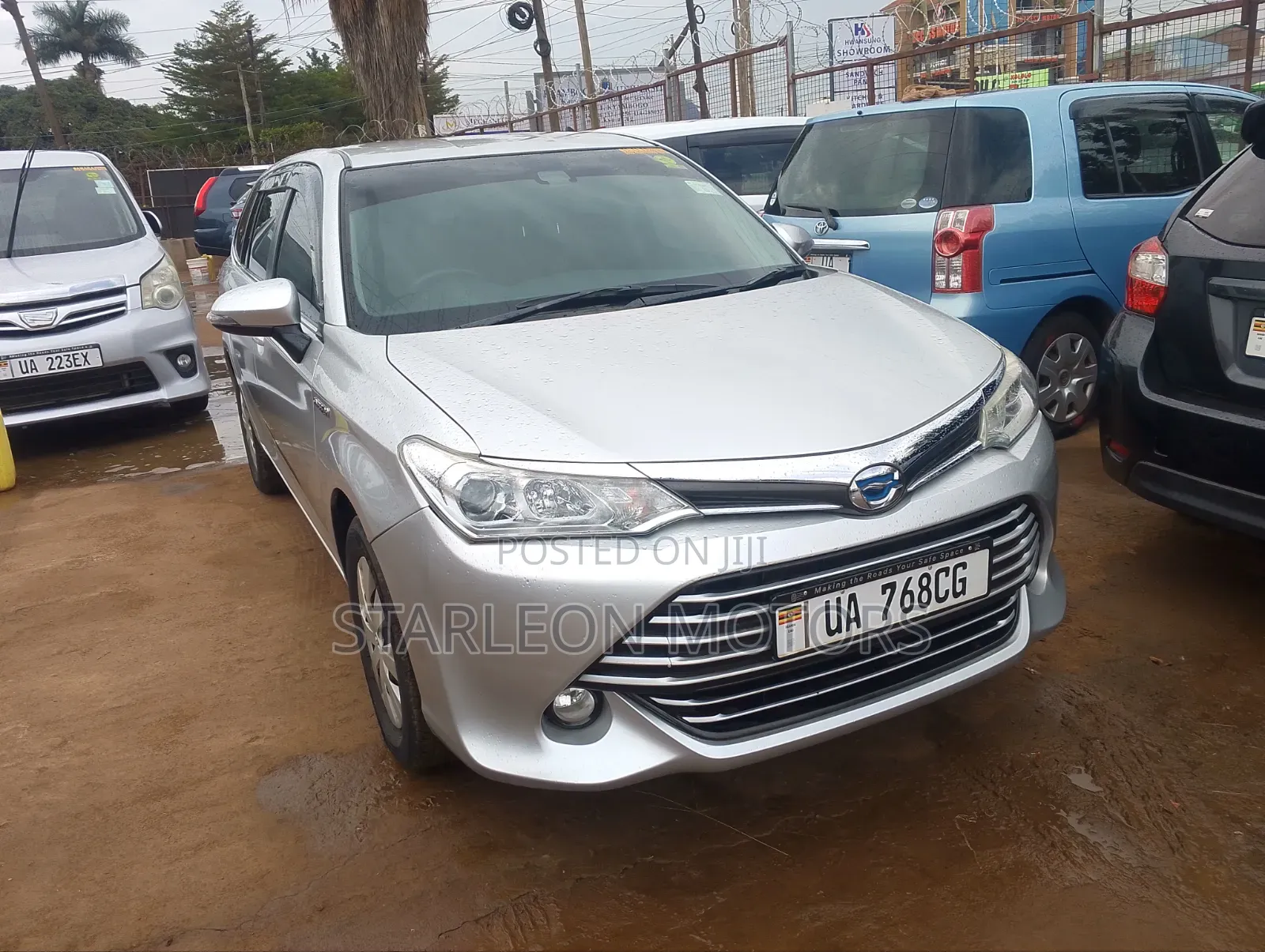 Toyota Corolla Fielder 2018 Silver