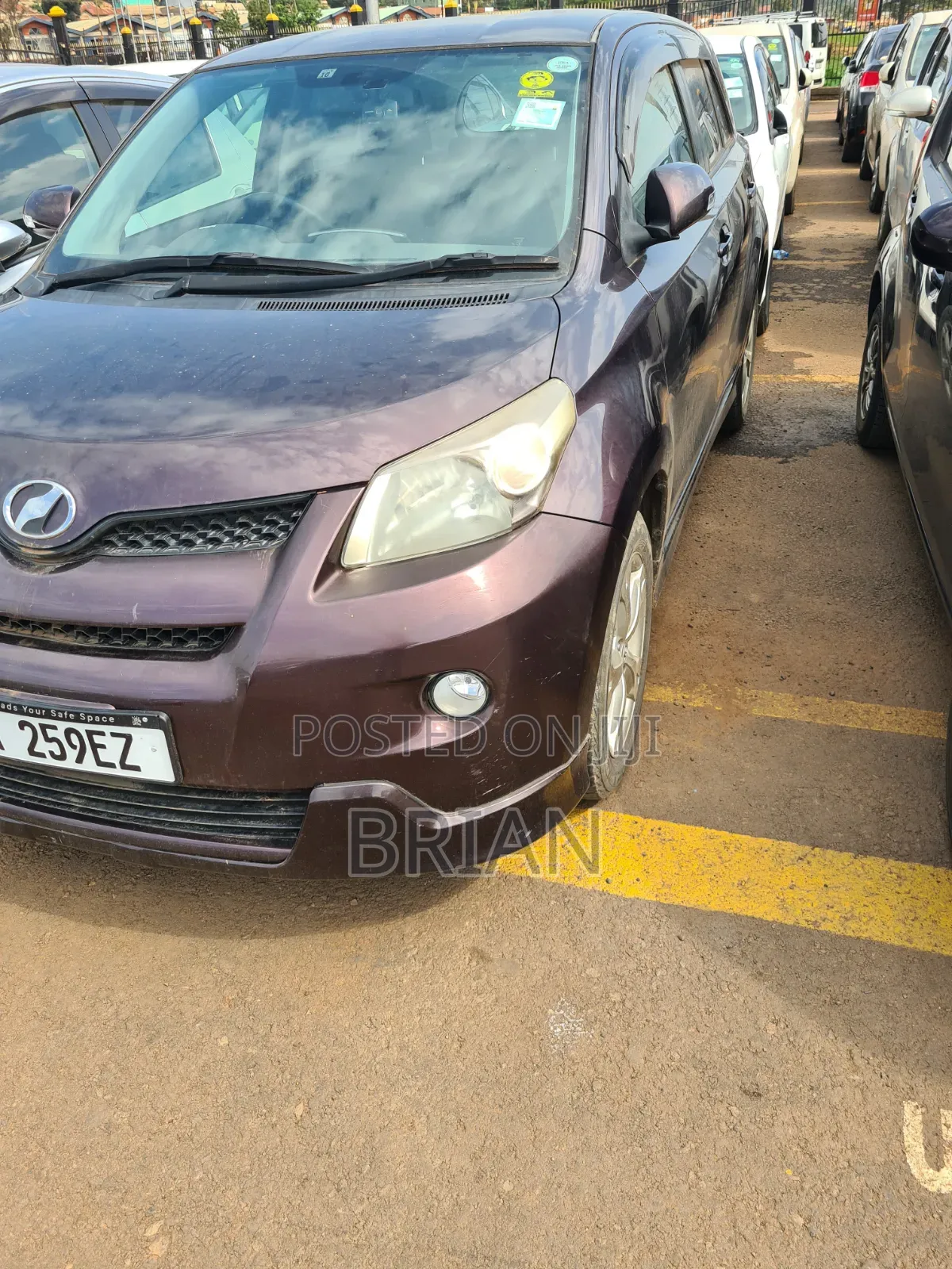 Toyota IST 2012 Maroon