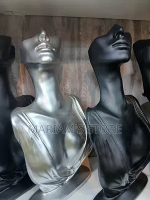 Fiber Jewelry Display for Showcasing Necklaces in Retail Settings
