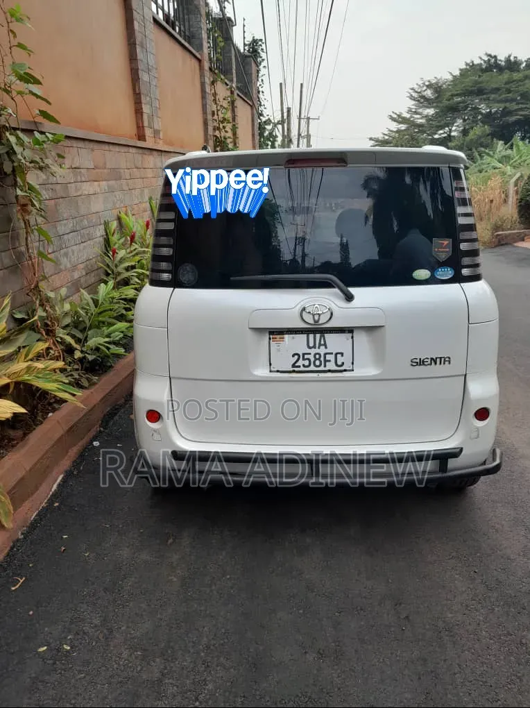 Toyota Sienta 2008 White