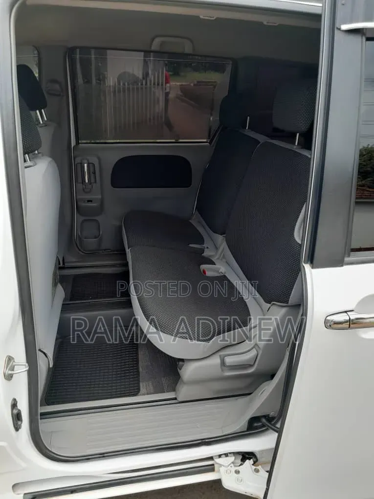 Toyota Sienta 2008 White