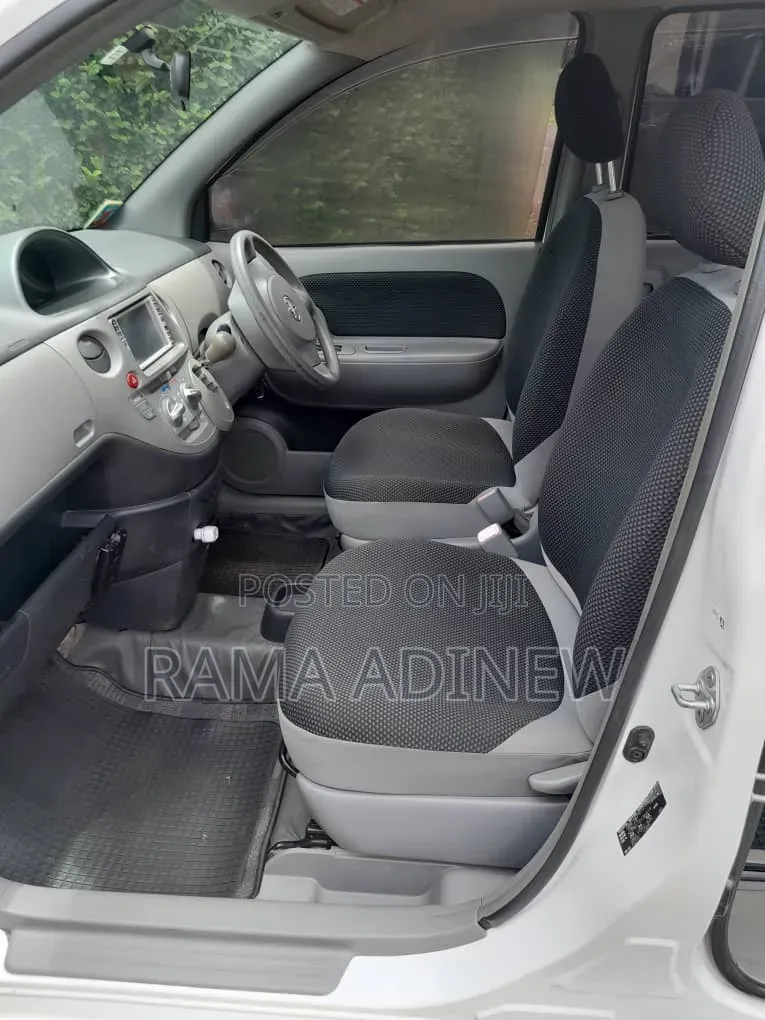 Toyota Sienta 2008 White
