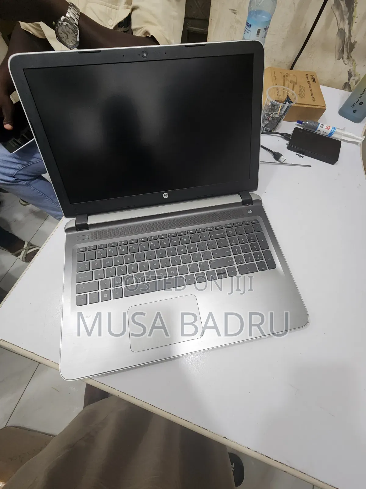 New Laptop HP Pavilion 15 8GB AMD A8 HDD+SSD 500GB