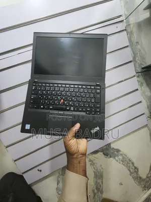 Laptop Lenovo ThinkPad X260 4GB Intel Core i3 HDD+SSD 320GB