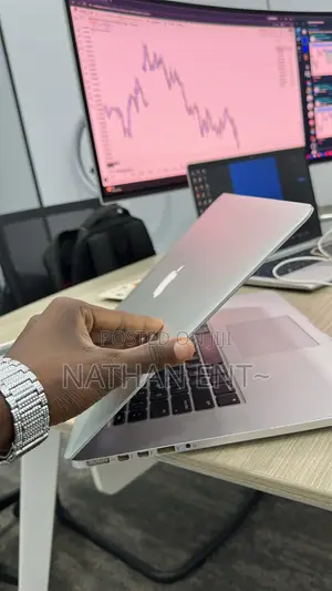 New Laptop Apple MacBook 2015 16GB Intel Core i7 SSD 256GB