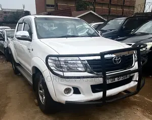 Toyota Hilux 2.5 D-4D SRX 2010 White