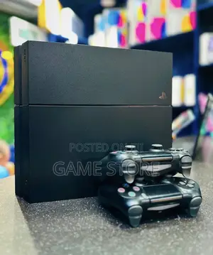 PS4 Standard Console Make Your Weekend Schedule Completely Disappear