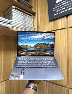 New Laptop Lenovo Yoga Pro 9i Aura Edition 32GB AMD Ryzen 7 SSD 512GB