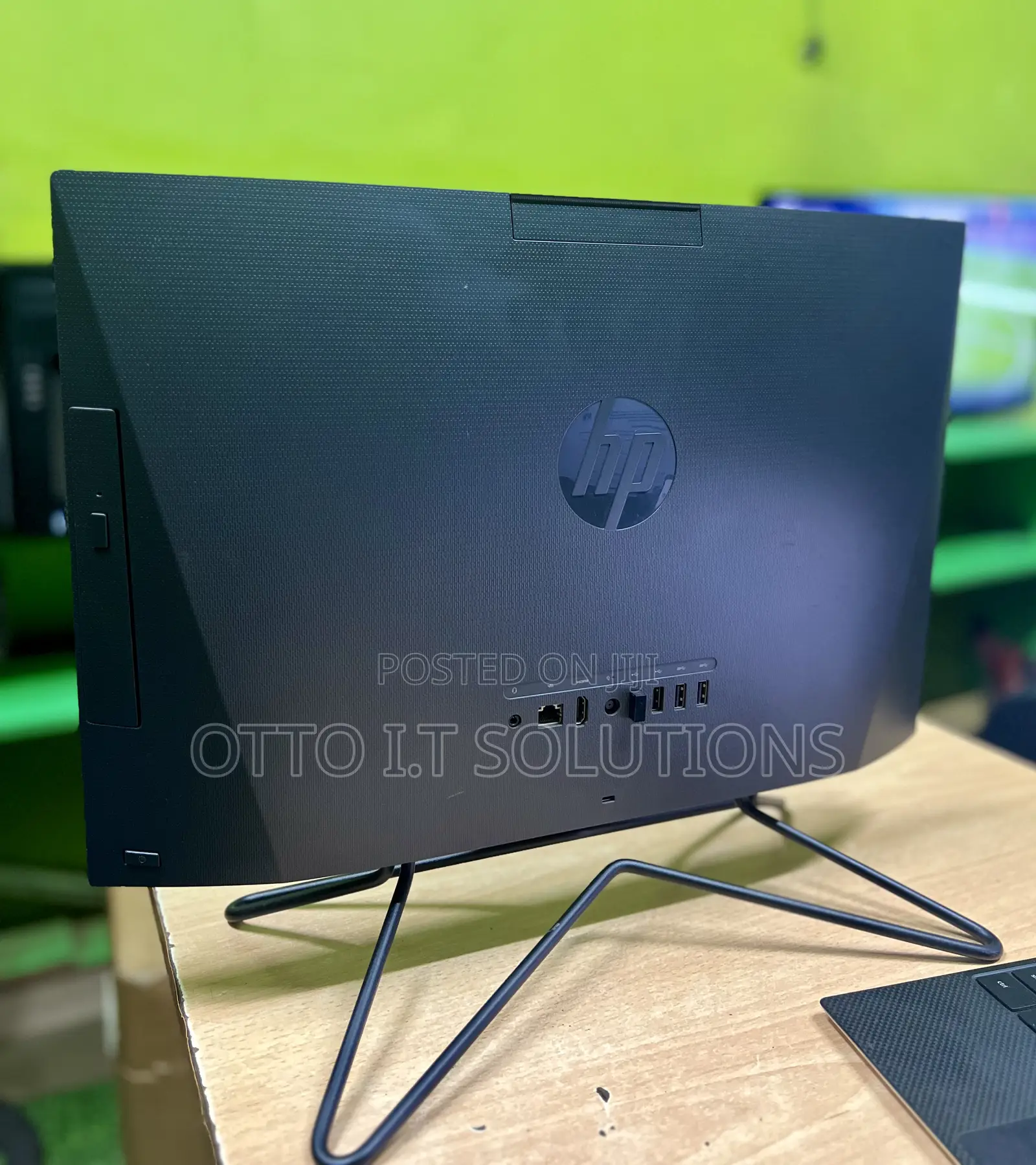 Desktop Computer HP 200 G4 22 All-in-One 8GB Intel Core i3 HDD+SSD 1T