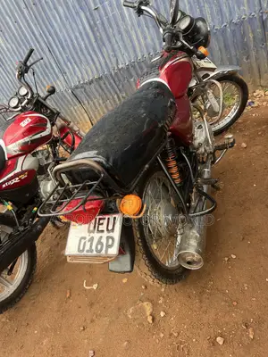 Bajaj Boxer 100 2018 Red