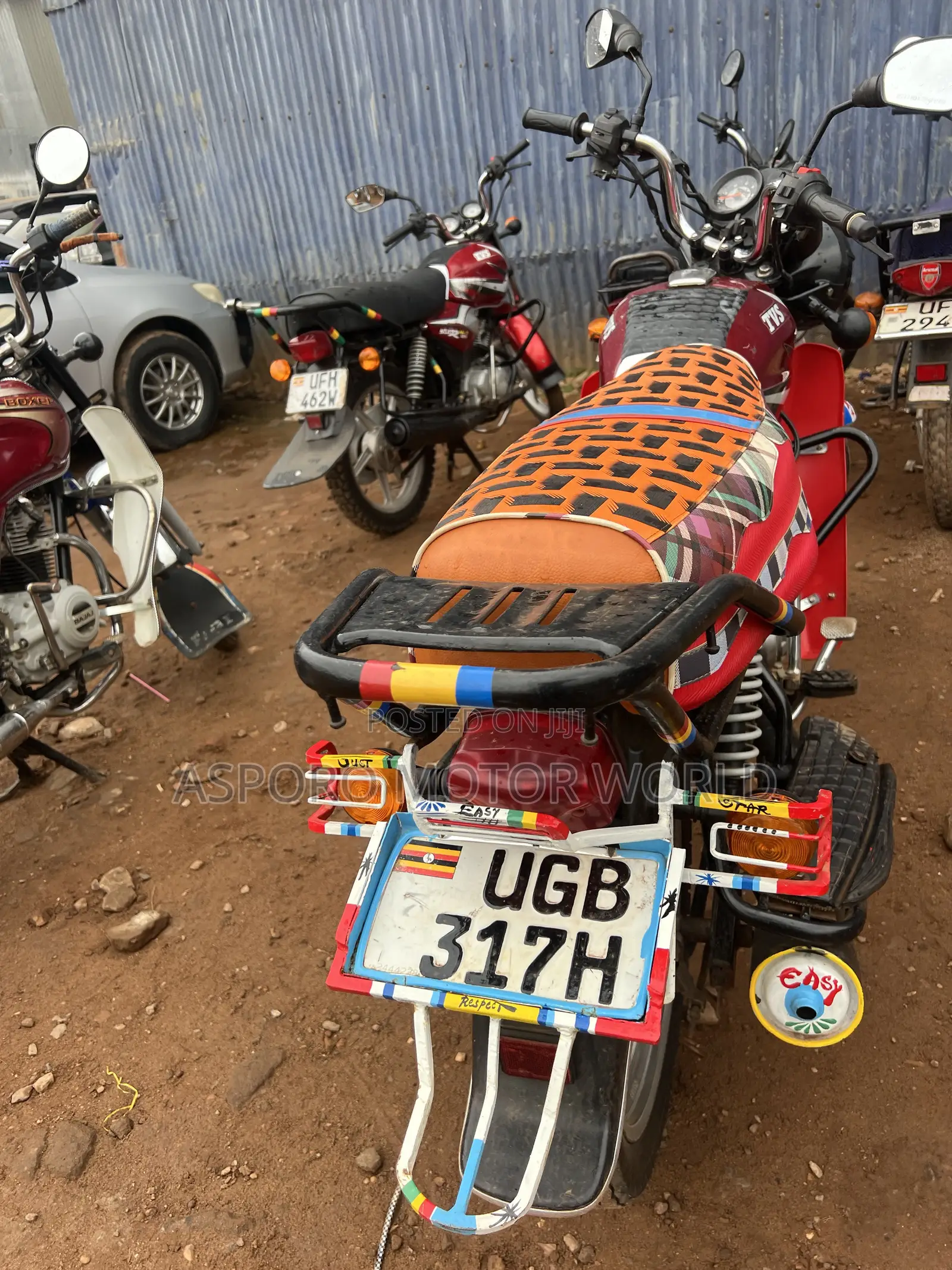 TVS HLX 125 2024 Red