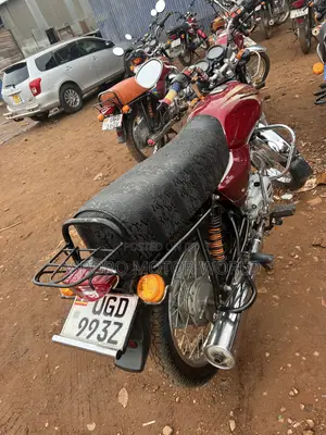 Bajaj Boxer 100 2024 Red