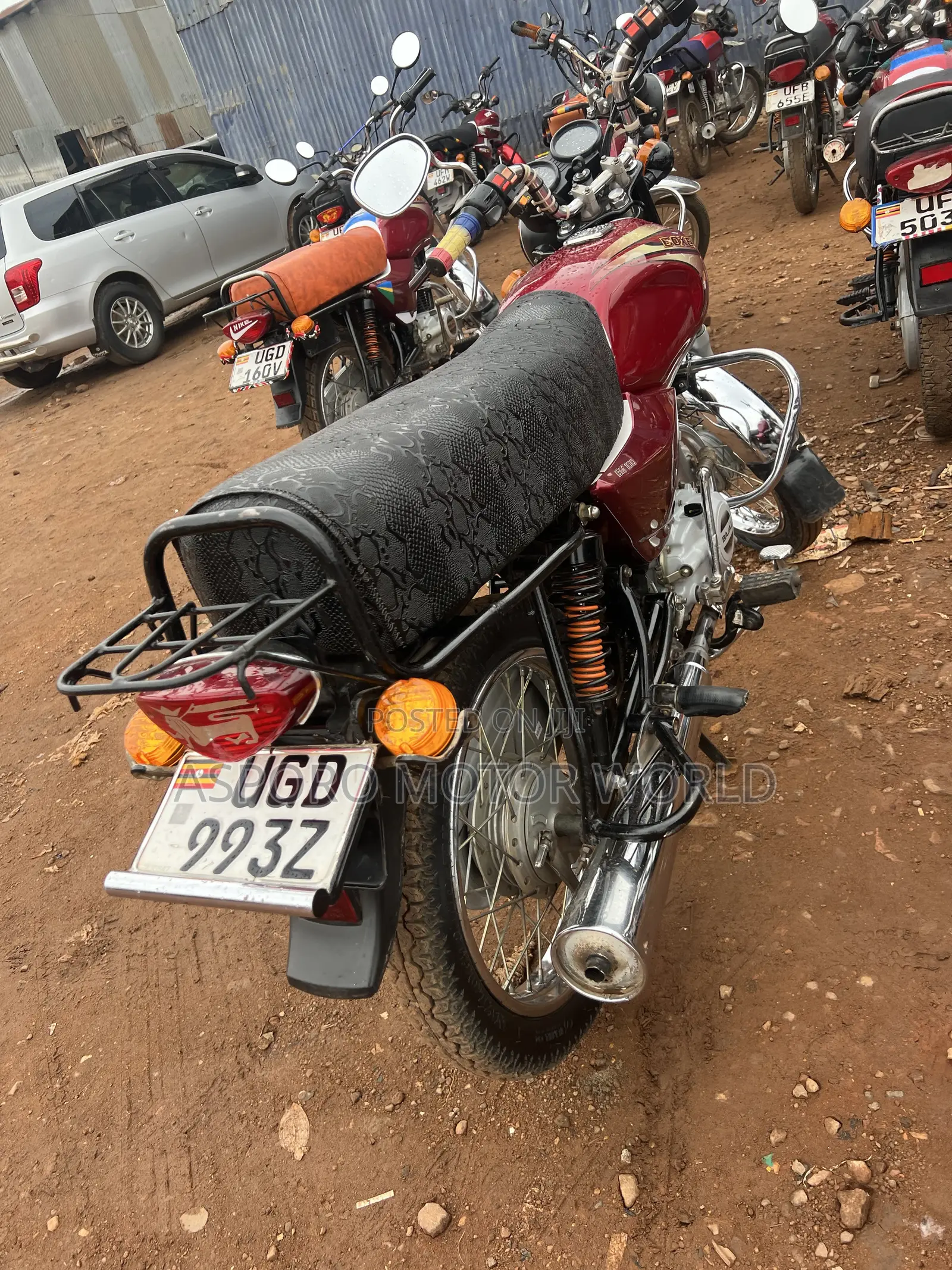 Bajaj Boxer 100 2024 Red
