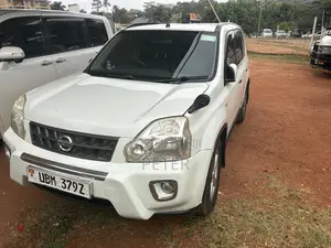 Nissan X-Trail 2.0 Petrol XE 2009 White