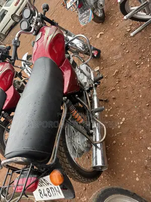 Bajaj Boxer 100 2025 Red