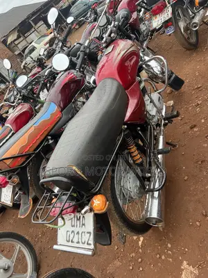 Bajaj Boxer 100 2026 Red