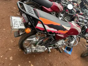 Bajaj Boxer 100 2026 Red
