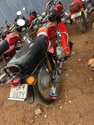 Bajaj Boxer 100 2023 Red