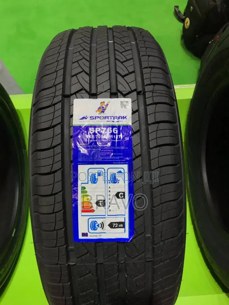 265/60r18 Sport Trak Highway Tyres .