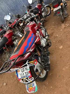 Bajaj CT 125X 2023 Red